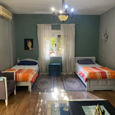 Door House Appartement Tirana
